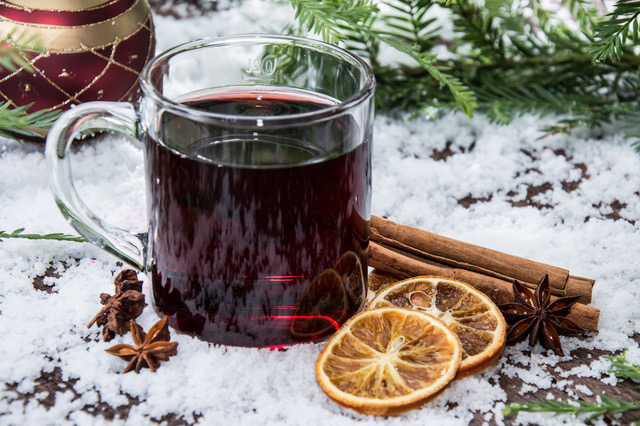 Traditional Glühwein & Feuerzangenbowle